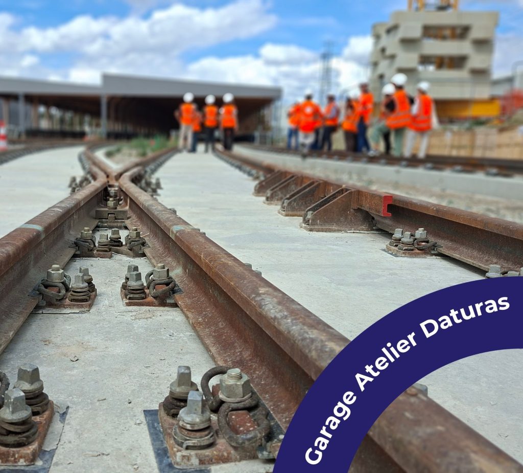 Collaborateurs Tisséo ingénierie sur le chantier du Garage Atelier Daturas.